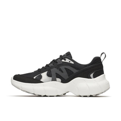 Women's Clover Tech Sneaker - US 8061